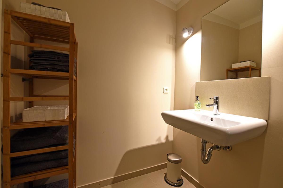 Appartamento Zentrale Whg Naehe Der Alster Mit Parkplatz Amburgo Esterno foto